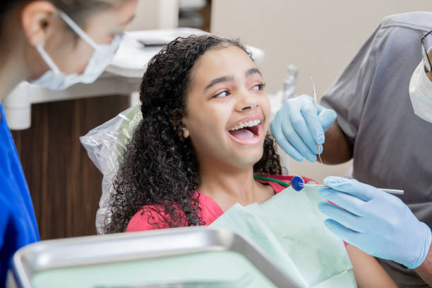 Best Emergency Tooth Extraction  in Pinch, WV